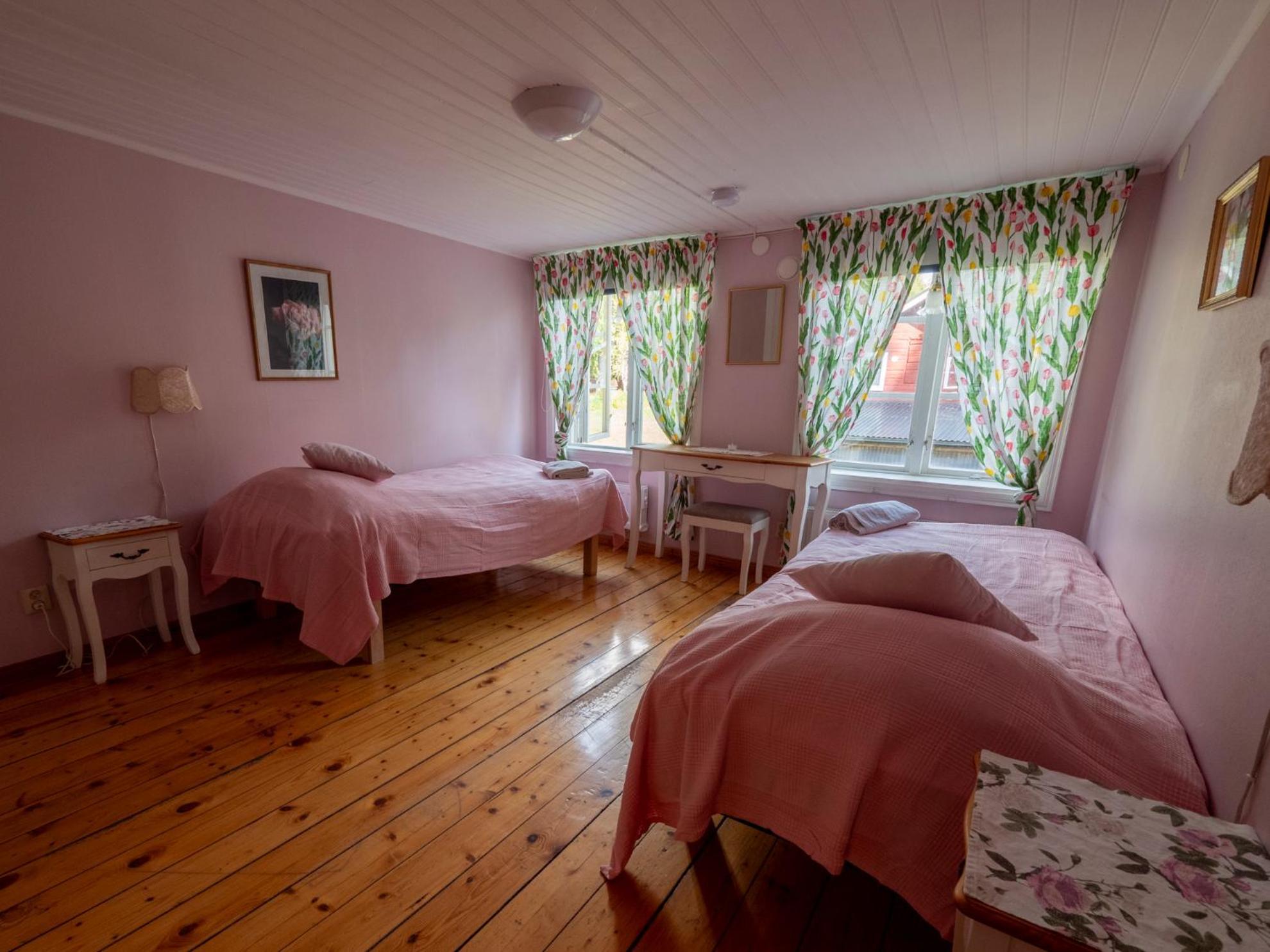 Enecopia Bed & Breakfast Enköping Dış mekan fotoğraf
